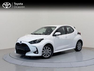 Blanco Usado 2022 Toyota Yaris Hybrid Active Berlina | 19.200 € (Precio justo)