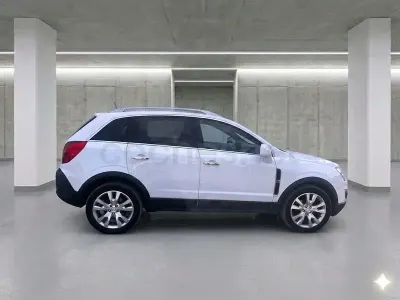 Używany Opel Antara Excellence 163 KM (119 kW) 2012 Biały SUV