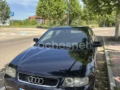 Usado Audi A3 Attraction 110 CV (80 kW) 2002 Azul Utilitario