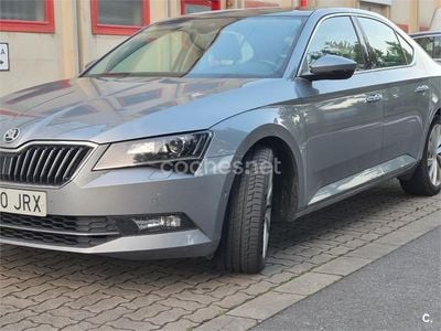 Gris / plata Usado 2016 Skoda Superb Style Berlina | 17.900 € (Caro)