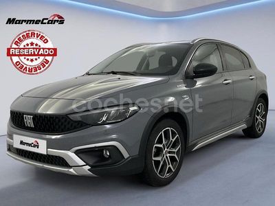 Usado Fiat Tipo Cross 130 CV (95 kW) 2022 Gris / plata Berlina