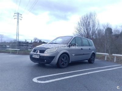 Usado Renault Scénic II Dynamique 120 CV (88 kW) 2005 Gris / plata Monovolumen