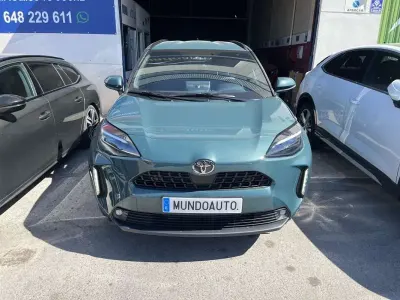 Nuevo Toyota Yaris Cross Active 131 CV (96 kW) 2026 Verde SUV
