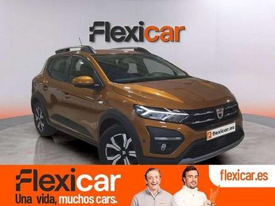 Usado Dacia Sandero Comfort 91 CV (66 kW) 2022 Naranja Utilitario