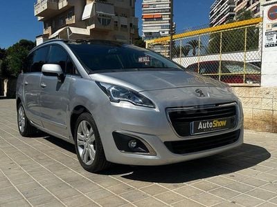 Usado Peugeot 5008 Allure 131 CV (96 kW) 2016 Gris Monovolumen