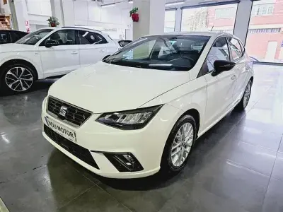 Usado Seat Ibiza FR 115 CV (84 kW) 2025 Blanco Utilitario