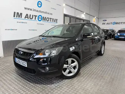 Usado Ford Focus Trend 109 CV (80 kW) 2010 Negro Berlina