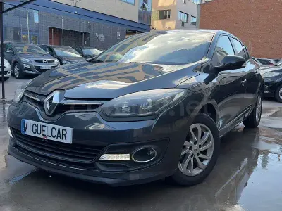 Usado Renault Mégane III GT 95 CV (69 kW) 2015 Gris / plata Berlina
