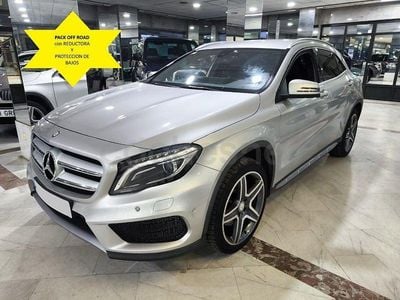 Usado Mercedes GLA220 AMG line 177 CV (130 kW) 2016 Gris / plata SUV