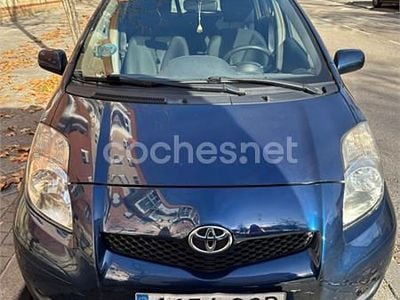 Usado Toyota Yaris 101 CV (74 kW) 2009 Azul Berlina