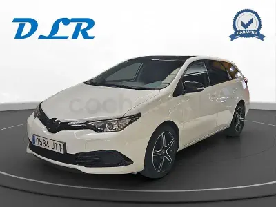 Usado Toyota Auris Business Edition 90 CV (66 kW) 2016 Blanco Familiar