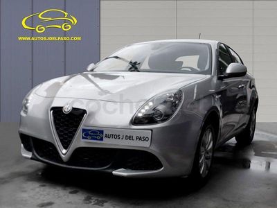 Usado Alfa Romeo Giulietta Super 120 CV (88 kW) 2021 Gris / plata Berlina