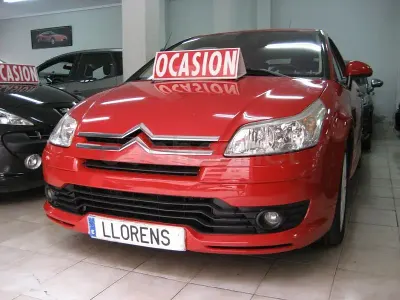 Usado Citroën C4 110 CV (80 kW) 2008 Rojo Berlina