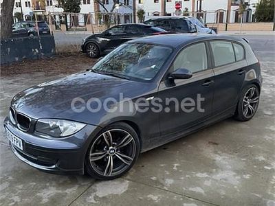 Usado BMW 118 143 CV (105 kW) 2007 Gris / plata Utilitario