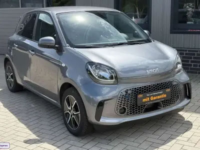 Usado Smart ForFour Electric Drive Passion 60 kW (82 CV) 2021 Gris Utilitario