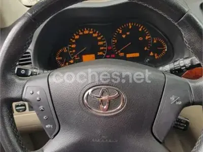 Usado Toyota Avensis Executive 150 CV (110 kW) 2006 Azul Berlina
