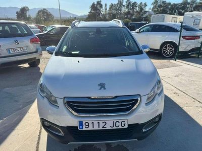 Usado Peugeot 2008 Allure 92 CV (67 kW) 2015 Blanco SUV