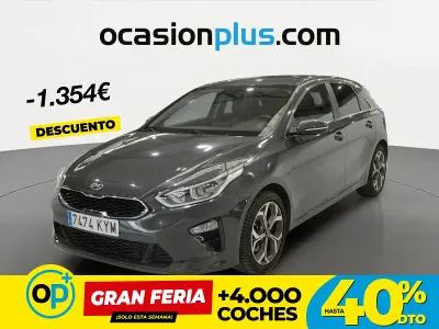 Usado Kia Ceed 115 CV (84 kW) 2019 Gris Utilitario