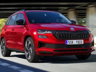 Usado Skoda Karoq SportLine 150 CV (110 kW) 2023 Negro SUV