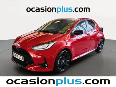 Usado Toyota Yaris Style 116 CV (85 kW) 2022 Rojo Utilitario