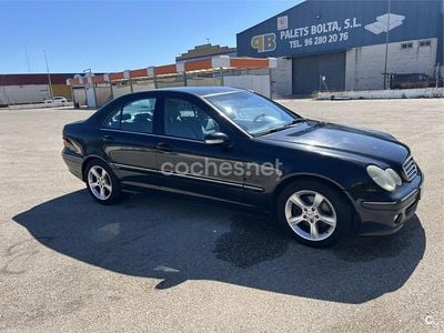 Käytetty Mercedes C270 Avantgarde 170 HP (125 kW) 2004 Musta Sedan