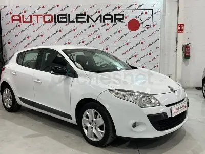 Usado Renault Mégane III 110 CV (80 kW) 2011 Blanco Berlina