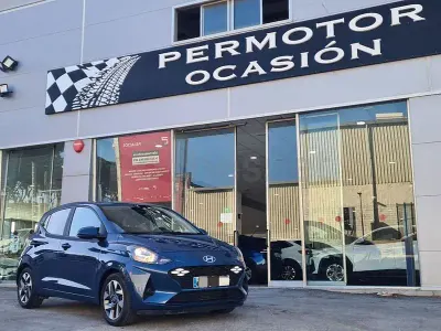 Usado Hyundai i10 63 CV (46 kW) 2025 Azul Utilitario