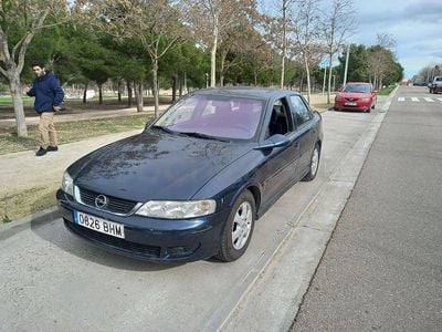 Usado Opel Vectra Elegance 125 CV (91 kW) 2002 Negro Berlina