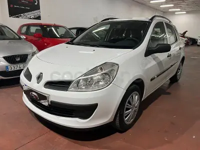 Usado Renault Clio Authentique 70 CV (51 kW) 2008 Blanco Familiar