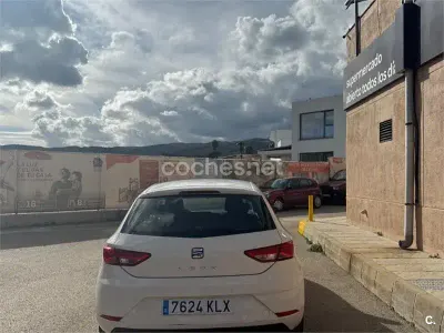 Usado Seat Leon Style 115 CV (84 kW) 2018 Blanco Berlina