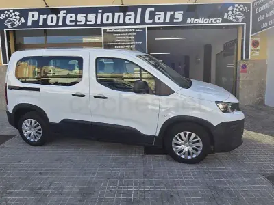 Usado Peugeot Rifter Access 100 CV (73 kW) 2020 Blanco Monovolumen