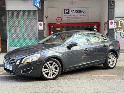 Usado Volvo S60 Summum 240 CV (176 kW) 2012 Gris / plata Berlina