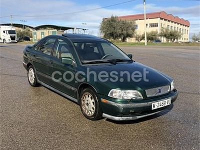 Usado Volvo S40 125 CV (91 kW) 1998 Verde Berlina