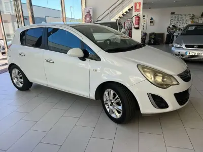 Usado Opel Corsa Selective 95 CV (69 kW) 2011 Blanco Utilitario