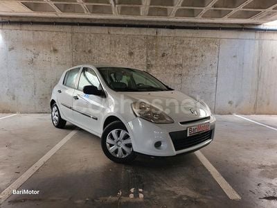 Blanco Usado 2011 Renault Clio II Authentique Berlina | 6280 € (Caro)