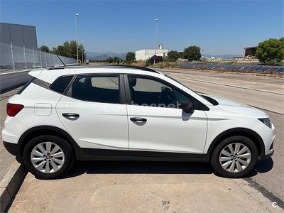 Usado Seat Arona Reference 90 CV (66 kW) 2019 Blanco SUV