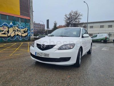 Usado Mazda 3 Sportive 109 CV (80 kW) 2005 Blanco Berlina