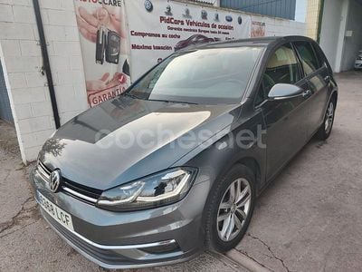 Gris / plata Usado 2019 VW Golf VII Advance Berlina | 11.900 € (Precio justo)