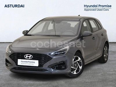 Gris / plata Usado 2024 Hyundai i30 Berlina | 21.690 € (Precio justo)