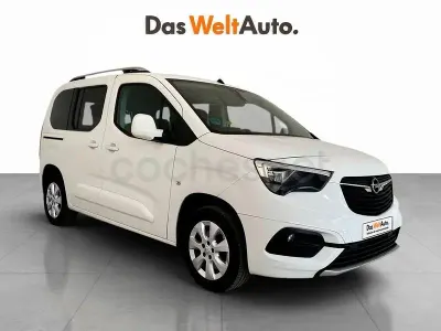 Usado Opel Combo Life Innovation 131 CV (96 kW) 2020 Blanco Monovolumen
