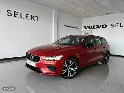 Usado Volvo V60 R-Design 2019 Rojo Familiar