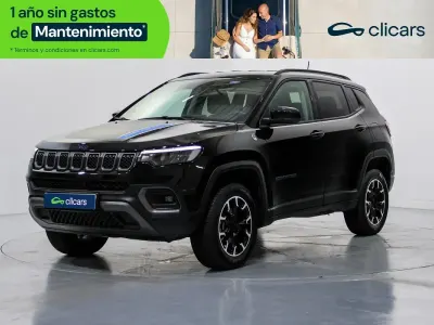 Usado Jeep Compass Trailhawk 240 CV (176 kW) 2024 Negro SUV