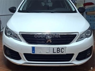 Usado Peugeot 308 Access 100 HP (73 kW) 2019 Branco Sedan
