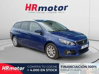 Usado Peugeot 308 Style 110 CV (80 kW) 2020 Azul Familiar
