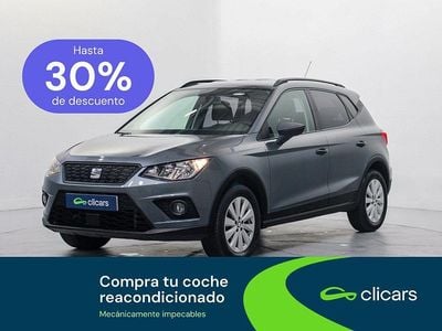 Usado Seat Arona Reference 95 CV (69 kW) 2018 Gris / plata SUV