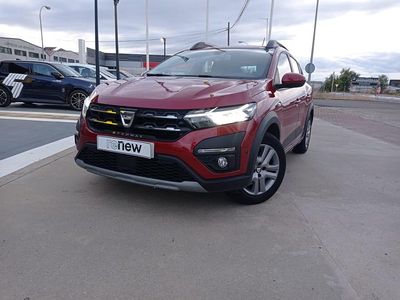 Usado Dacia Sandero Comfort 100 CV (73 kW) 2021 Rojo