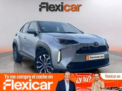 Usado Toyota Yaris Cross Active 116 CV (85 kW) 2024 Gris / plata SUV