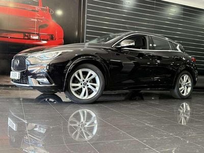 Infiniti Q30