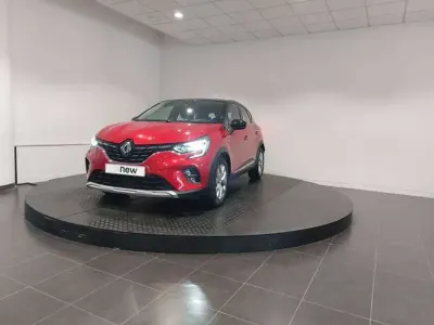 Begagnad Renault Captur Zen 116 HK (85 kW) 2021 Röd SUV