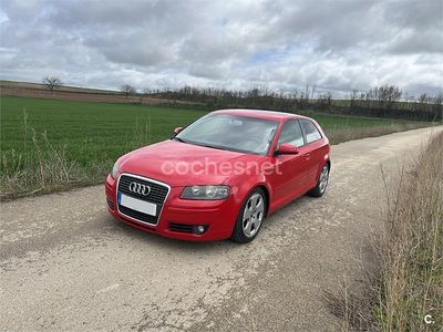 Usado Audi A3 Ambiente 140 CV (102 kW) 2006 Rojo Utilitario